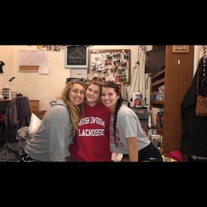 Meet your Posher, Mikayla